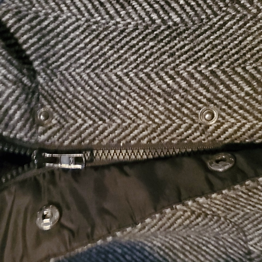 Ladies Fall/Winter Jacket - Picture 4 of 5